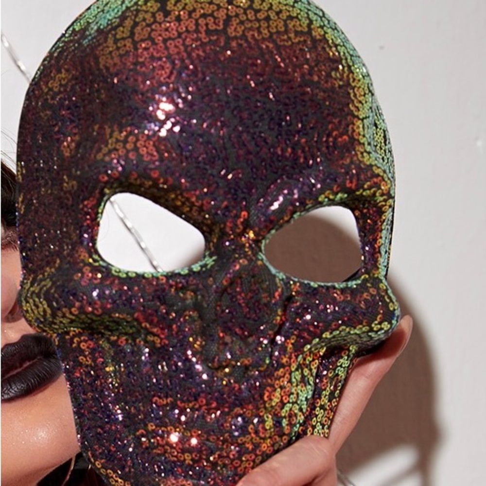 sequins skulls mask